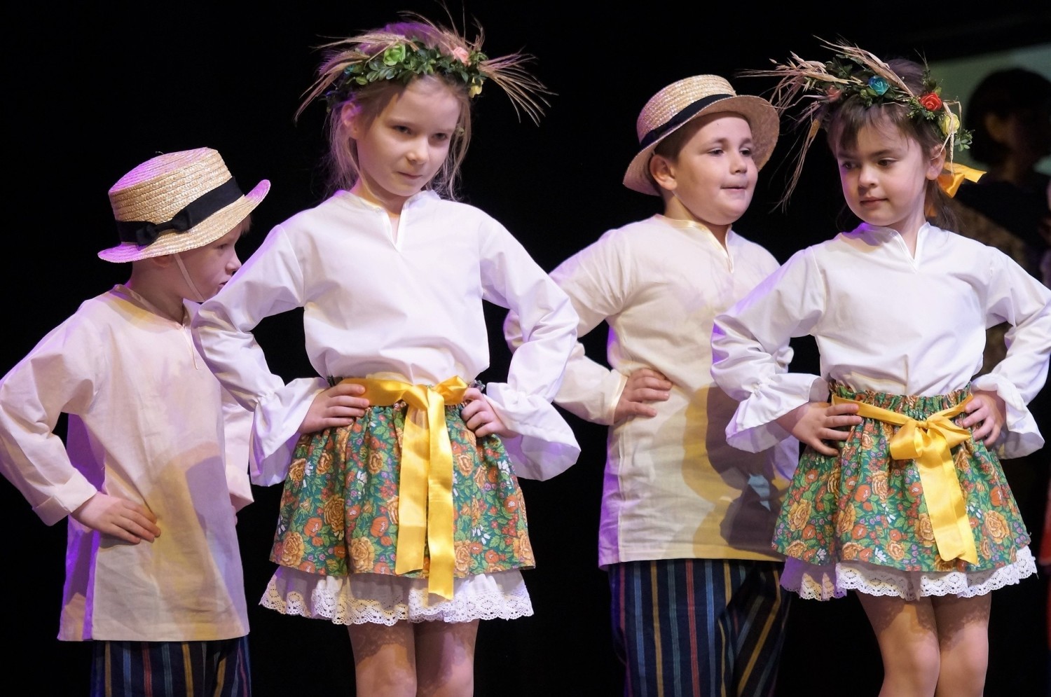 Przedszkole Niepubliczne "Smyk" w Inowrocławiu było organizatorem I Przedszkolnego Przeglądu Tańca Ludowego, który odbył się na deskach Teatru Miejskiego