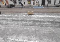 Atak zimy w Białymstoku. Gołoledź na drogach i chodnikach