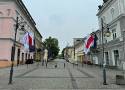 Święto Konstytucji 3 Maja coraz bliżej. Flagi już zawisły na deptaku i ulicach w Radomiu 