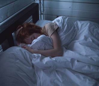 Masz problemy ze snem? Wypróbuj te 10 sposobów!