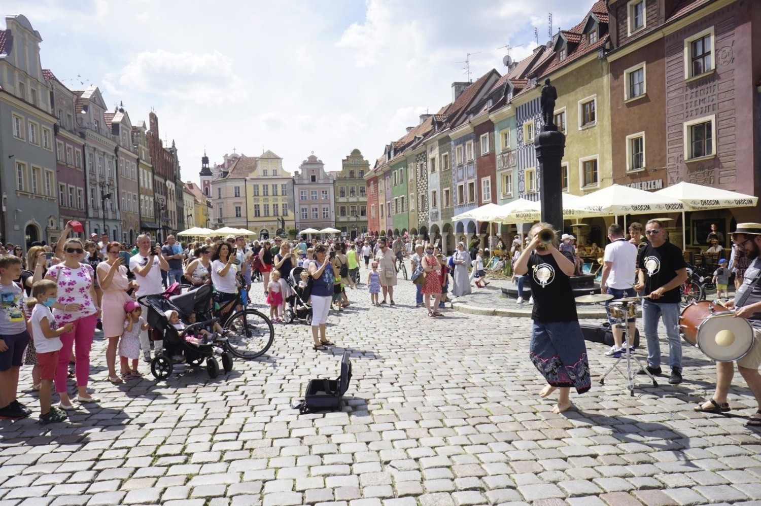 Dziennikarze "The Mirror" polecają między innymi Stary Rynek w Poznaniu