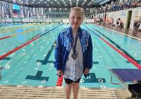 Sukcesy 9-letniej pływaczki z Kalisza. Lena pobiła życiowe rekordy. ZDJĘCIA