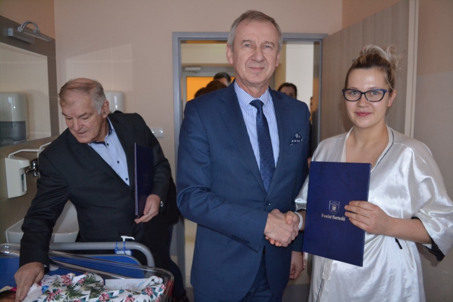 Starosta kartuski odwiedził pierwsze noworodki 2019