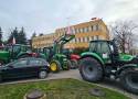 Rolnicy z gminy Janikowo chcą obniżenia podatku rolnego. Protestowali w tej sprawie pod Urzędem Miejskim