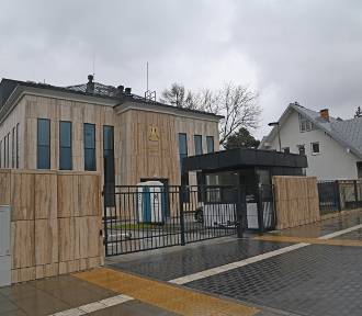 Nowa ambasada Egiptu w Warszawie prawie gotowa. Budynek przypomina gmach w USA