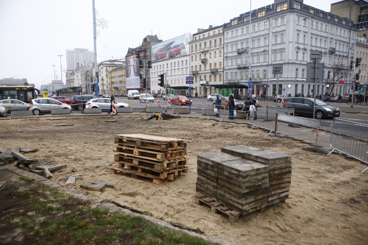 Przejście dla pieszych przy Dworcu Centralnym. Ruszyła przebudowa skrzyżowania