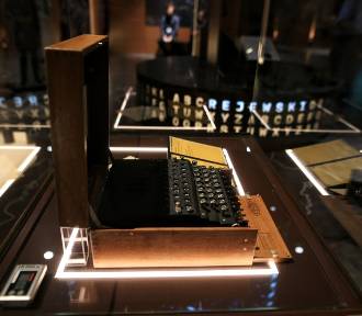 Kolejna Enigma w Poznaniu. Tym razem urządzenie sprowadzono z Muzeum Historii Polski