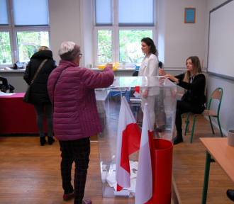 Wybory 2024 w Piotrkowie Trybunalskim: mieszkańcy wybierają prezydenta ZDJĘCIA