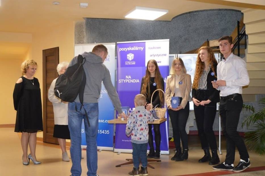 W niedzielę w Państwowej Szkole Muzycznej I stopnia w Skarżysku - Kamiennej odbył się 40 koncert charytatywny Fundacji Daj Szansę