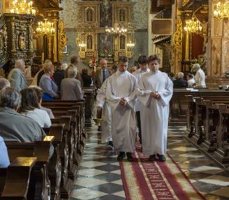 Dzieci z Sieniczna przyjęły pierwszą komunię św. w bazylice św. Andrzeja w Olkuszu