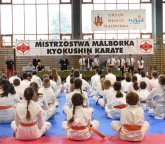 Mistrzostwa Malborka w karate z udziałem 150 zawodników