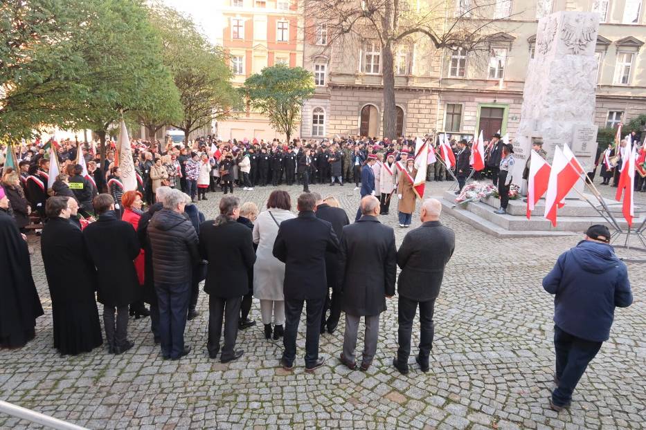 11 listopada 2023: Uroczyste obchody 105. Rocznicy Odzyskania Niepodległości w Wałbrzychu - zdjęcia