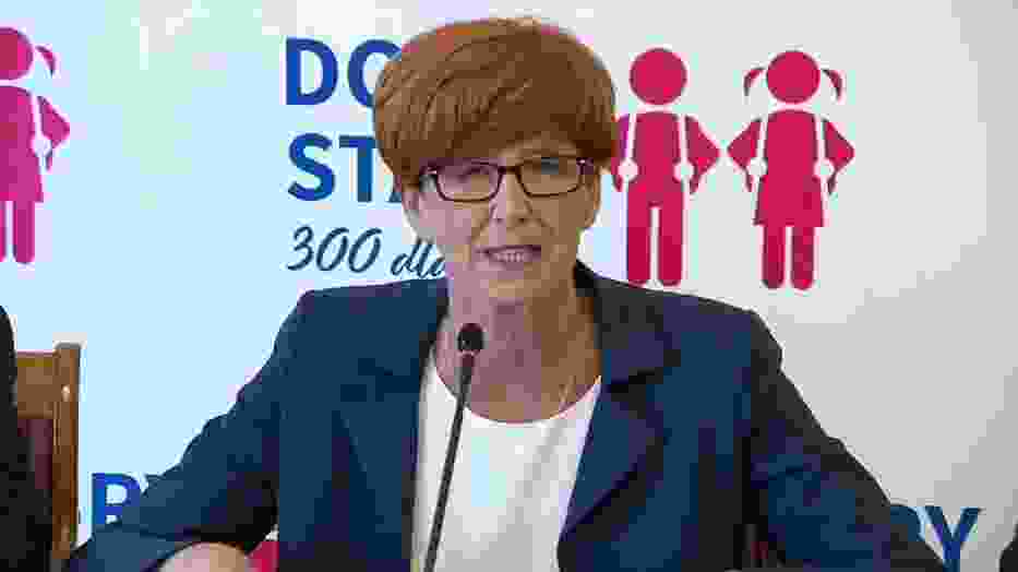 Minister Elżbieta Rafalska