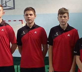 Tenisiści UMLKS II Radomsko rozpoczęli sezon w IV lidze. Grali z Kusym Łobudzice