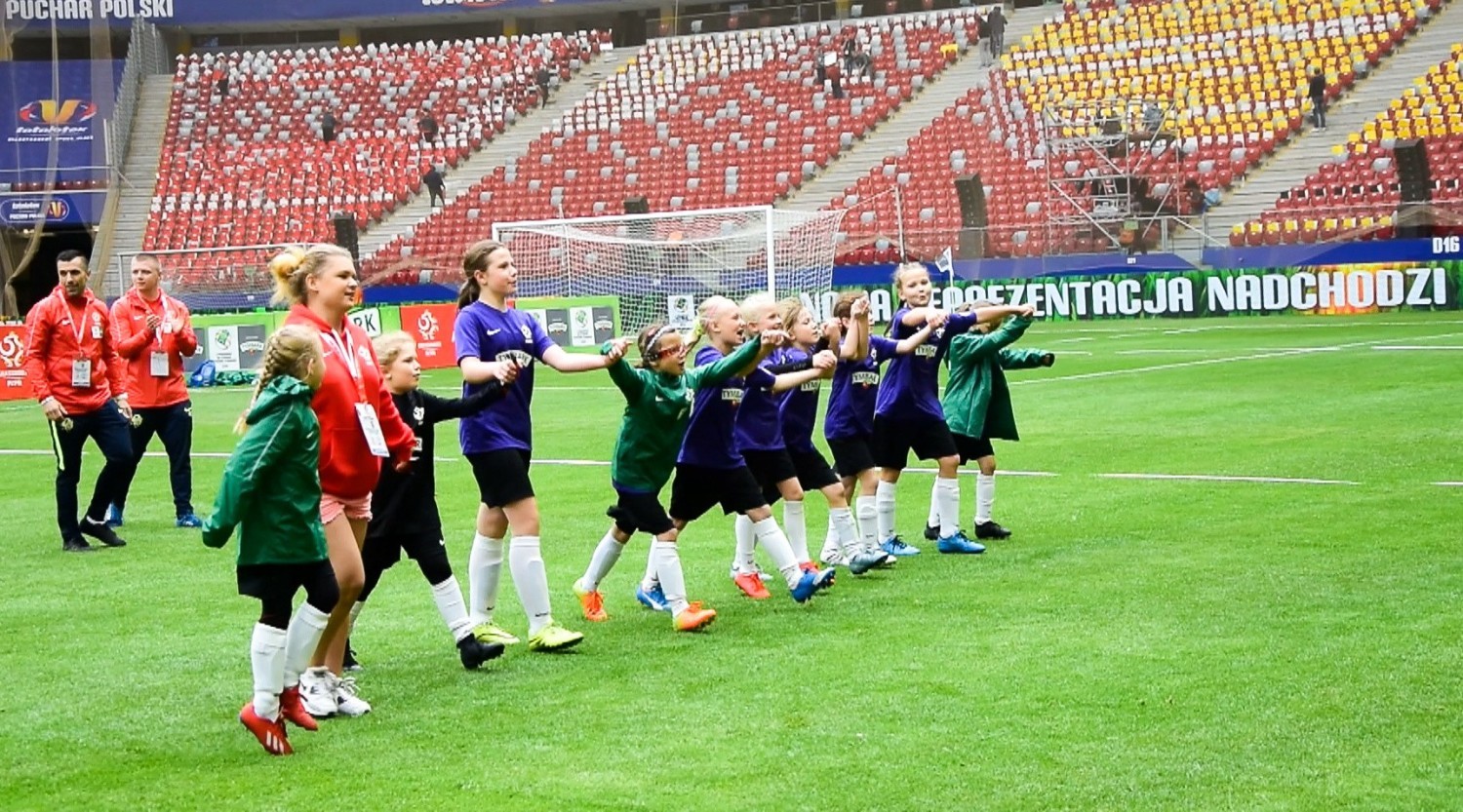 Na PGE Narodowym poznaliśmy cztery zwycięskie drużyny (kategorie dziewczynek i chłopców w do lat 10 i 12) 19