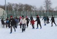 Dużo łyżwiarzy jeździło na lodowisku w Radomiu. ZDJĘCIA