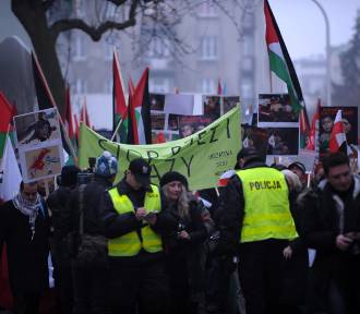Demonstracja z żądaniem natychmiastowego zawieszenia broni w Strefie Gazy