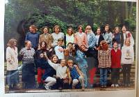 Uczniowie i nauczyciele II LO w Legnicy na zdjęciach z kroniki szkolnej