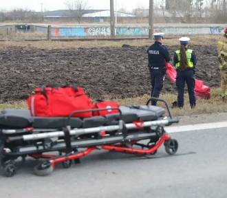 Tragiczny wypadek pod Wrocławiem: dwie osoby nie żyją po zderzeniu na DK94