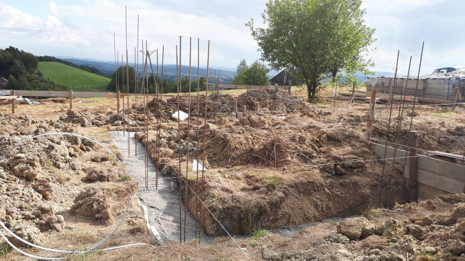 "Karpackie widoki na transgranicznym szlaku turystycznym Korczyna - Stropkov" to projekt przygotowany przez gminę Korczyna w partnerstwie z miastem Stropkov z regionu preszowskiego na Słowacji