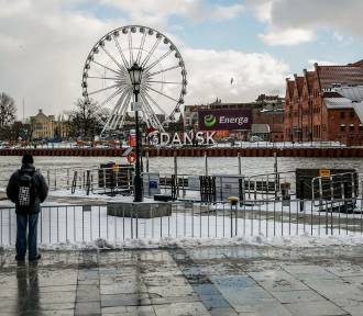 Intensywne opady śniegu i przekroczenie stanów ostrzegawczych na Bałtyku i Żuławach