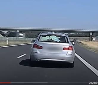 Pościg na S5. Kierowca zobaczył napis "POMOCY" na tylnej szybie BMW [FILM]