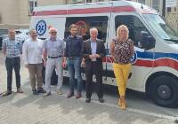 Nowy ambulans służący do transportu trafił do gnieźnieńskiego szpitala