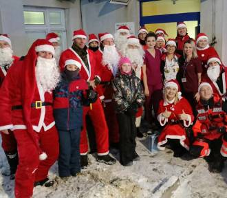 Mikołaj odwiedził dzieci w radomskich szpitalach. Zdjęcia