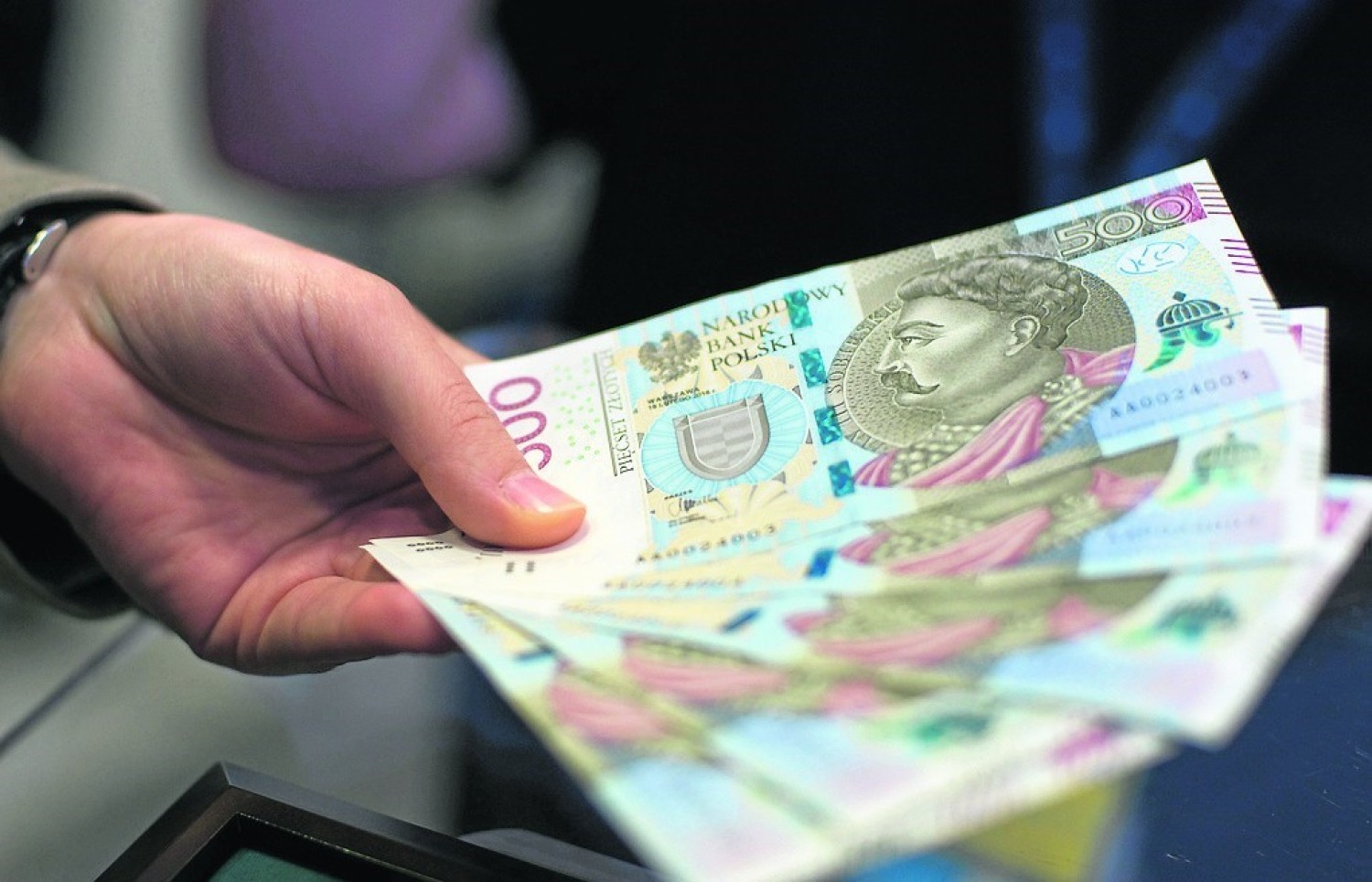 500 plus to świadczenie, z którego korzysta wiele polskich rodzin mających potomstwo w wieku do 18 lat