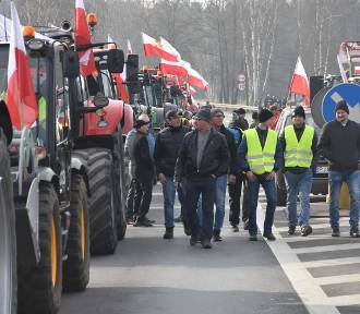 Protest rolników w Nowym Mieście nad Wartą. Zablokowano most na DK11