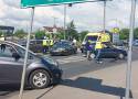 Policyjny pościg za skradzionym samochodem w Bełchatowie. Padły strzały, jedna osoba ranna, dwie zatrzymane
