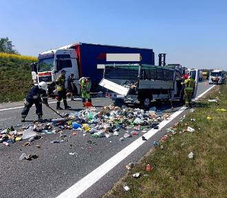 Wypadek na Łączniku Długołęka. Tir uderzył w auto służby drogowej [ZDJĘCIA]