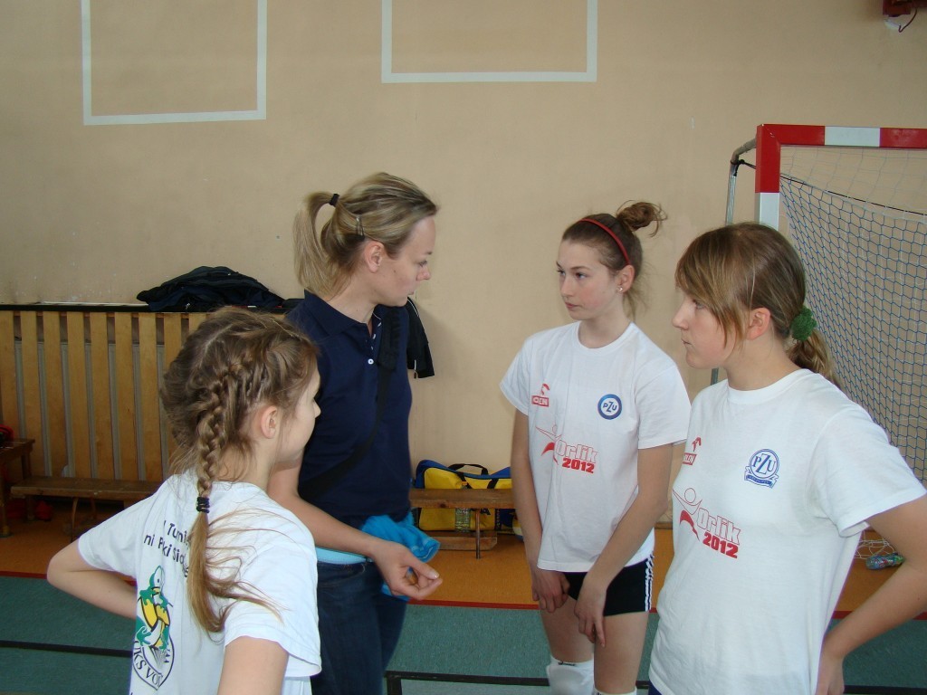 Finał wojewódzki Kinder + Sport w minisiatkówce dziewcząt - pierwsze miejsce zajęła Szkoła Podstawowa nr 9 w Rumi