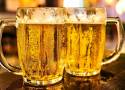 Takie są skutki picia piwa. Czy jedno dziennie szkodzi? Oto aktualne zalecenia ekspertów od zdrowia!