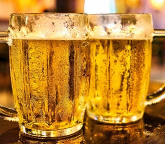Oto skutki picia piwa. Czy jedno dziennie szkodzi? Takie są zalecenia ekspertów!
