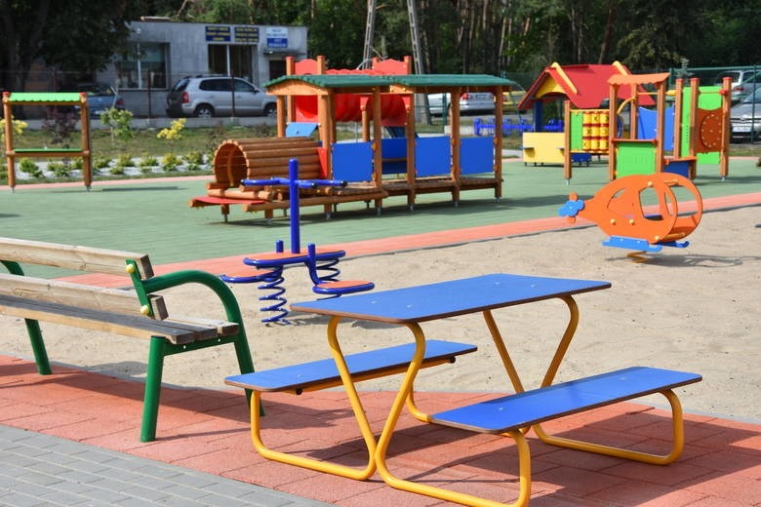 Plac zabaw przy przedszkolu w Turze