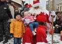 Mikołaj na Rynku w Kartuzach. Każde dziecko mogło zrobić sobie zdjęcie ze "świętym"