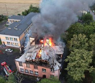 11 rodzin straciło dach nad głową. Pożar budynku wielorodzinnego w Górce