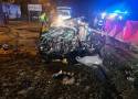 Śmiertelny wypadek w Bratoszewicach. Czołowe zderzenie dwóch pojazdów