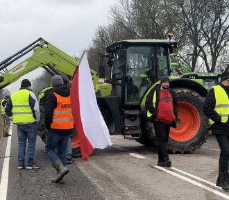 Protest rolników na trasie Ełk-Olecko [WIDEO, ZDJĘCIA]