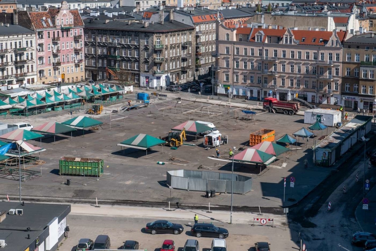 Na rynku Łazarskim trwają prace związane z jego przebudową