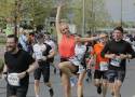 Zmęczeni, ale szczęśliwi! Oto niezwykłe zdjęcia biegaczy z 16. PKO Poznań Półmaratonu. Biegłeś? Znajdź się na zdjęciach!
