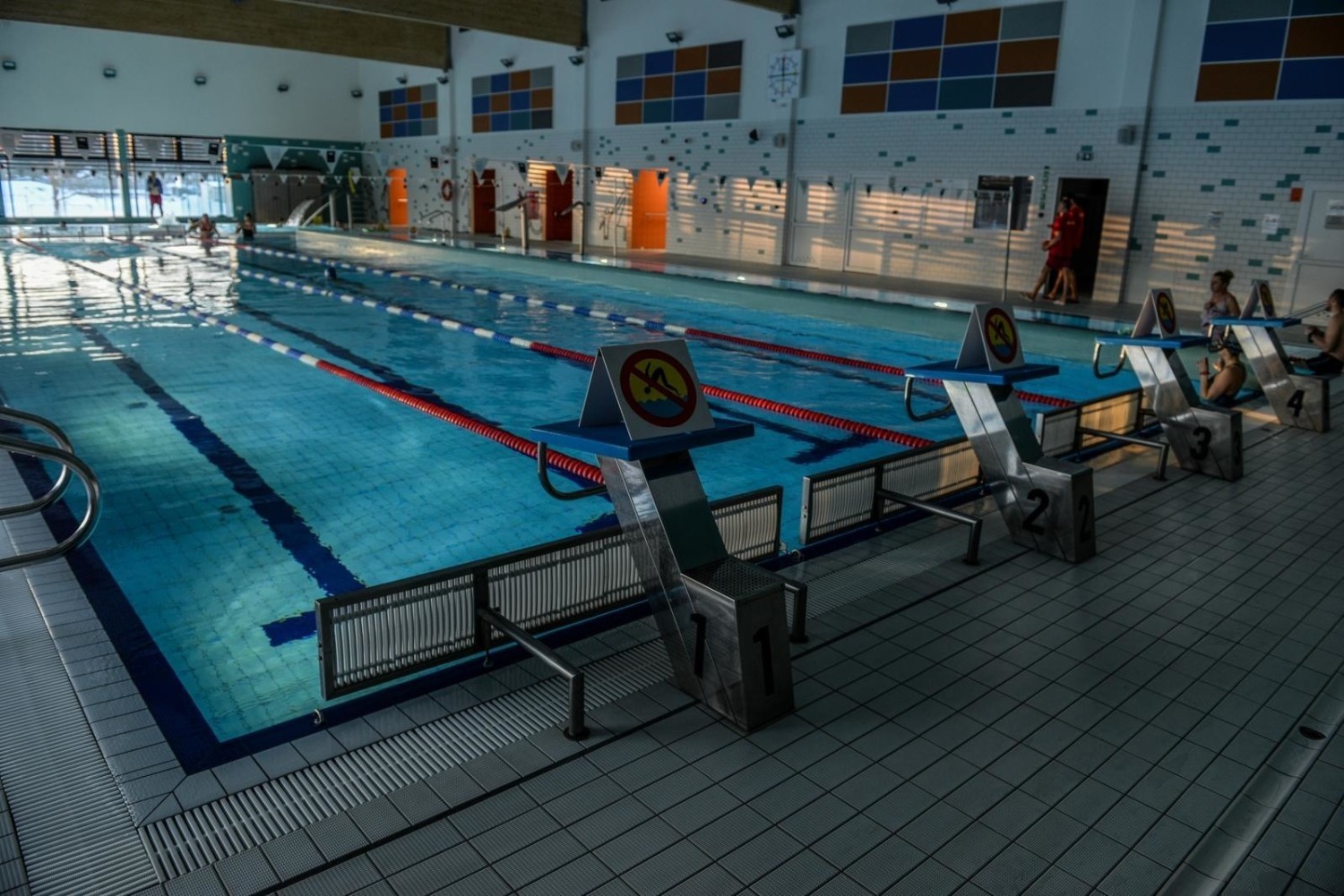 Baseny i hale sportowe znów będą czynne?