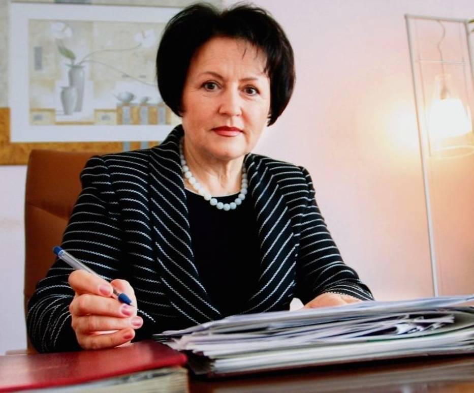 Zbigniewa Nowodworska, dyrektor wielkopolskiego NFZ, podkreśla zalety nowego systemu