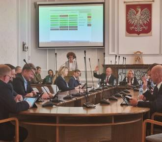 Starogard Gdański. Będą nowe stawki podatków za transport i nieruchomości