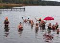 Szamotulskie morsy rozpoczęły sezon! Pierwsza wspólna kąpiel Szamotulskiego Klubu Morsów Góra Lodowa