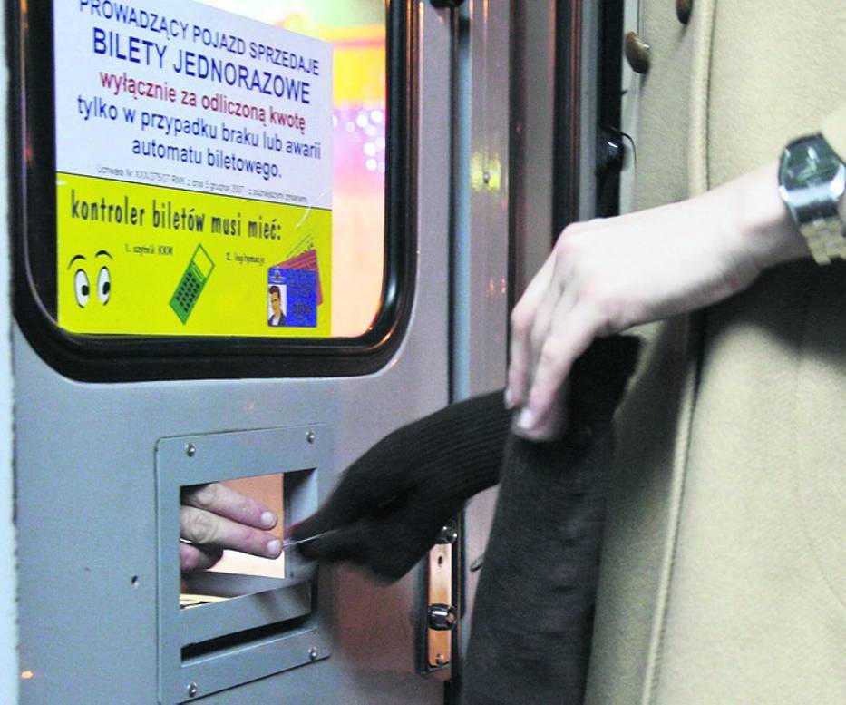 W Krakowie bilet jednorazowy można kupić u kierowcy wyłącznie za odliczoną kwotę