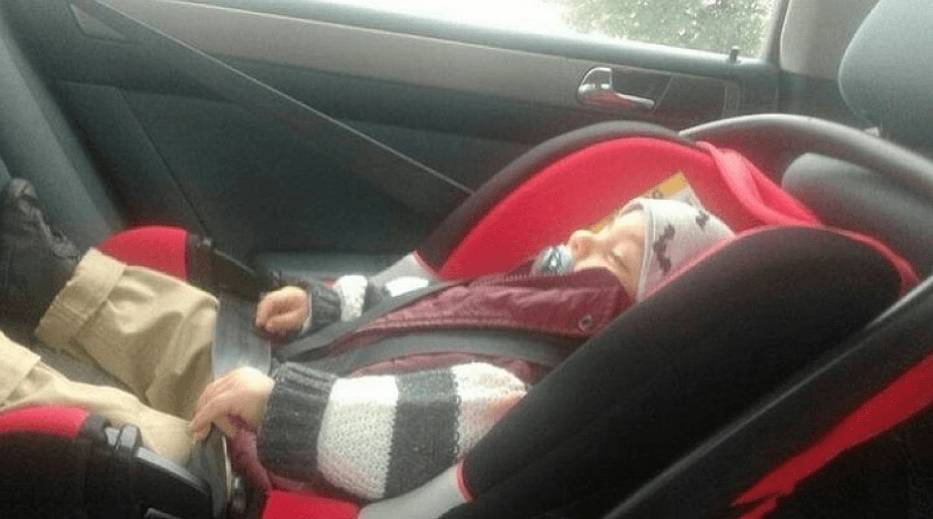 Dzięki sprawnej i szybkiej pomocy strażaków mały mieszkaniec Gorlic bezpiecznie trafił w ręce roztargnionych rodziców