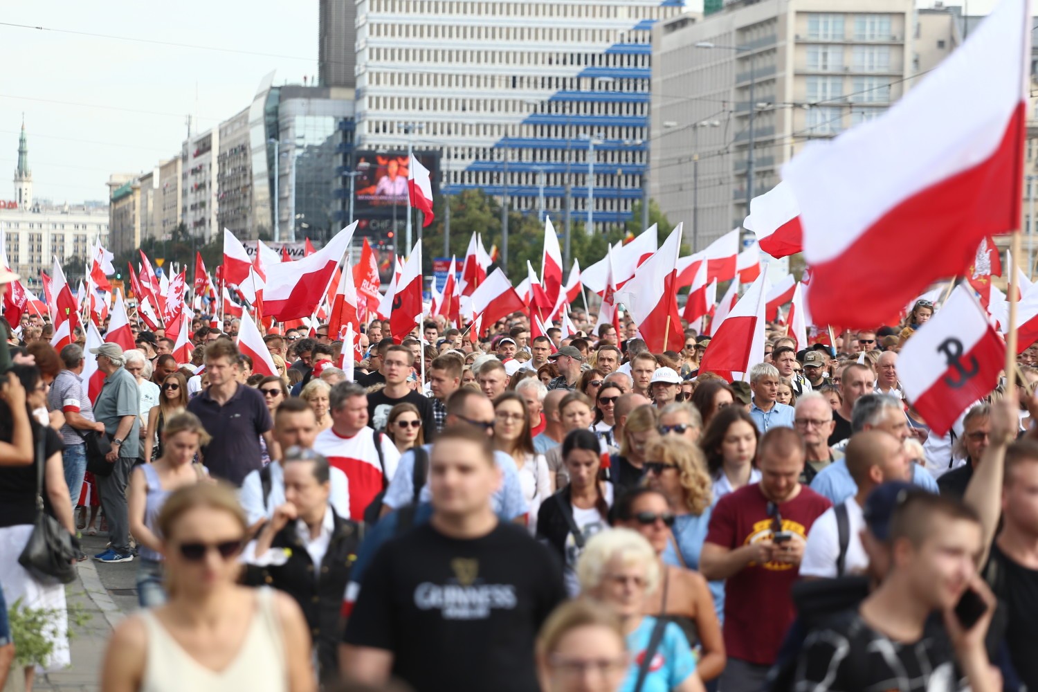 Marsz Powstania Warszawskiego 2019. Narodowcy przeszli ulicami Warszawy