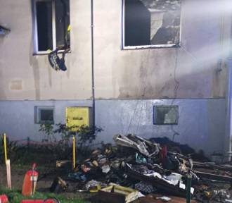 Pożar w Żarnowcu: ogień trawił jedno z mieszkań budynku wielorodzinnego